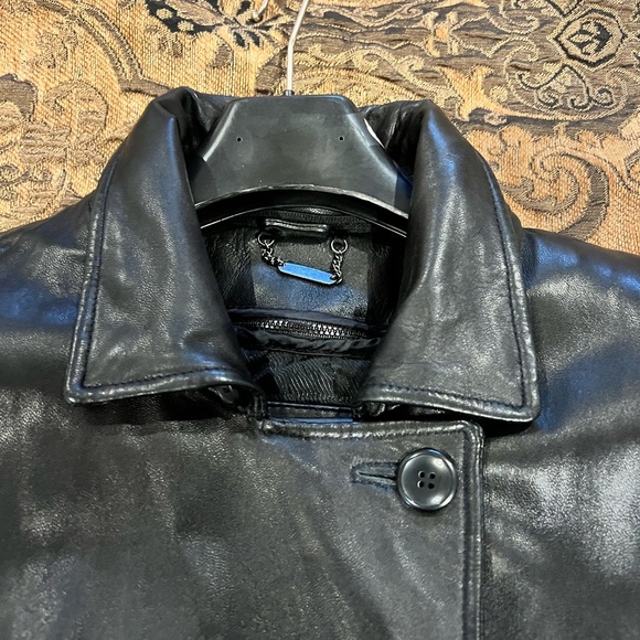 Danier leather jacket - Picture 8 of 9